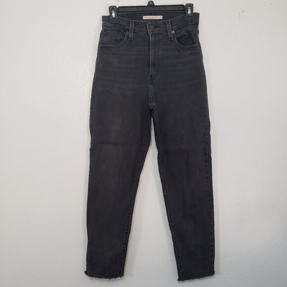 Levi's High Waisted Mom Jeans - Picture 1 of 8